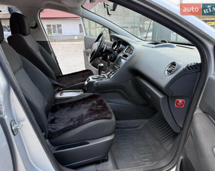 Серый Пежо 5008, объемом двигателя 1.56 л и пробегом 273 тыс. км за 7300 $, фото 15 на Automoto.ua