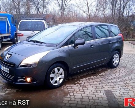 Сірий Пежо 5008, об'ємом двигуна 1.6 л та пробігом 262 тис. км за 7200 $, фото 1 на Automoto.ua