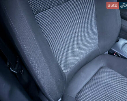 Сірий Пежо 5008, об'ємом двигуна 1.56 л та пробігом 227 тис. км за 6300 $, фото 49 на Automoto.ua