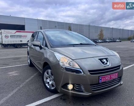 Пежо 5008 2010 в Ровно на Automoto.ua Серый Пежо 5008, объемом двигателя 2 л и пробегом 176 тыс. км за 9700 $, фото 1 на Automoto.ua