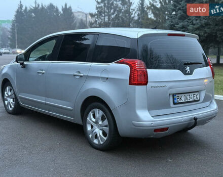 Сірий Пежо 5008, об'ємом двигуна 1.56 л та пробігом 227 тис. км за 6300 $, фото 10 на Automoto.ua