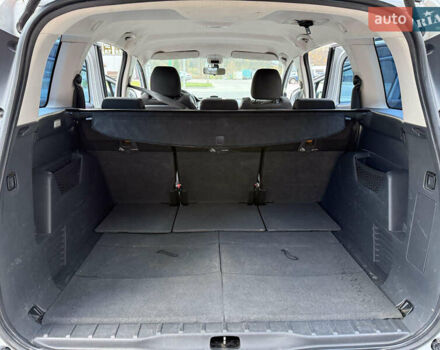 Серый Пежо 5008, объемом двигателя 1.56 л и пробегом 273 тыс. км за 7300 $, фото 27 на Automoto.ua