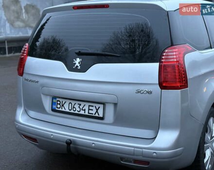 Сірий Пежо 5008, об'ємом двигуна 1.56 л та пробігом 227 тис. км за 6300 $, фото 16 на Automoto.ua