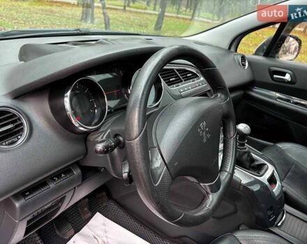 Серый Пежо 5008, объемом двигателя 1.6 л и пробегом 272 тыс. км за 7930 $, фото 22 на Automoto.ua