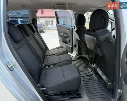 Серый Пежо 5008, объемом двигателя 1.56 л и пробегом 273 тыс. км за 7300 $, фото 25 на Automoto.ua