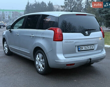 Сірий Пежо 5008, об'ємом двигуна 1.56 л та пробігом 227 тис. км за 6300 $, фото 9 на Automoto.ua