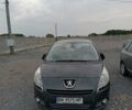 Серый Пежо 5008, объемом двигателя 1.6 л и пробегом 290 тыс. км за 7300 $, фото 1 на Automoto.ua