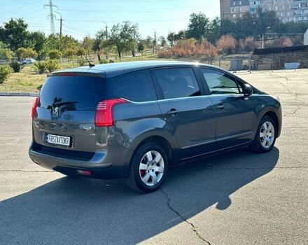 Серый Пежо 5008, объемом двигателя 1.6 л и пробегом 215 тыс. км за 7000 $, фото 11 на Automoto.ua