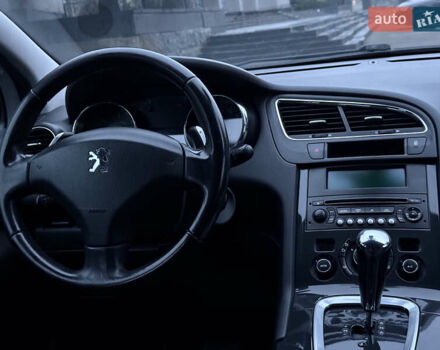 Сірий Пежо 5008, об'ємом двигуна 1.56 л та пробігом 227 тис. км за 6300 $, фото 31 на Automoto.ua