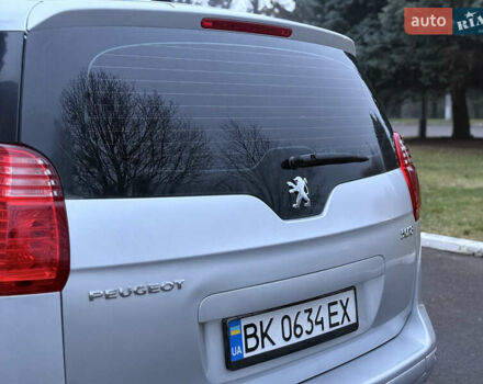 Сірий Пежо 5008, об'ємом двигуна 1.56 л та пробігом 227 тис. км за 6300 $, фото 12 на Automoto.ua