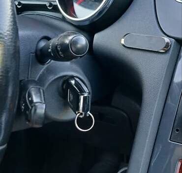 Серый Пежо 5008, объемом двигателя 1.6 л и пробегом 317 тыс. км за 6900 $, фото 3 на Automoto.ua