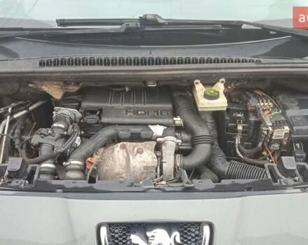 Сірий Пежо 5008, об'ємом двигуна 1.56 л та пробігом 262 тис. км за 7200 $, фото 11 на Automoto.ua