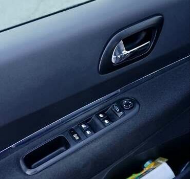 Серый Пежо 5008, объемом двигателя 1.6 л и пробегом 317 тыс. км за 6900 $, фото 9 на Automoto.ua