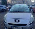 Серый Пежо 5008, объемом двигателя 1.6 л и пробегом 205 тыс. км за 5500 $, фото 2 на Automoto.ua