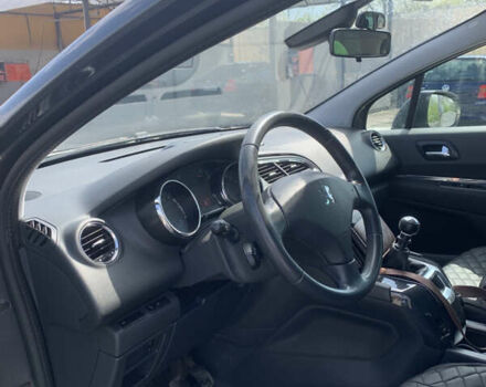 Серый Пежо 5008, объемом двигателя 2 л и пробегом 318 тыс. км за 8150 $, фото 5 на Automoto.ua