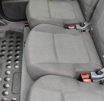 Сірий Пежо 5008, об'ємом двигуна 1.56 л та пробігом 254 тис. км за 7450 $, фото 33 на Automoto.ua