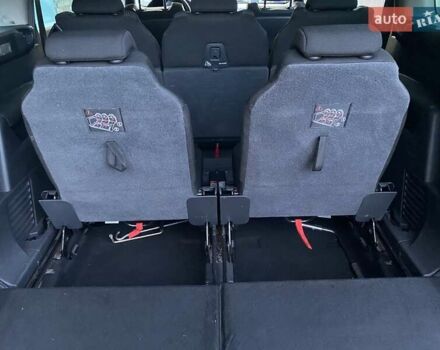 Сірий Пежо 5008, об'ємом двигуна 1.6 л та пробігом 278 тис. км за 7500 $, фото 11 на Automoto.ua