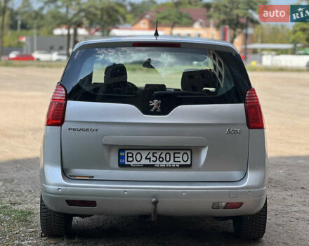 Серый Пежо 5008, объемом двигателя 1.6 л и пробегом 280 тыс. км за 6990 $, фото 3 на Automoto.ua