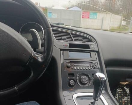 Сірий Пежо 5008, об'ємом двигуна 1.56 л та пробігом 336 тис. км за 7500 $, фото 5 на Automoto.ua