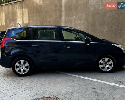 Серый Пежо 5008, объемом двигателя 1.6 л и пробегом 222 тыс. км за 7800 $, фото 3 на Automoto.ua