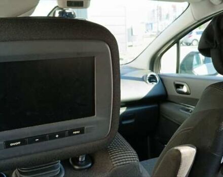 Серый Пежо 5008, объемом двигателя 1.6 л и пробегом 317 тыс. км за 6900 $, фото 36 на Automoto.ua