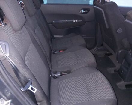 Серый Пежо 5008, объемом двигателя 1.6 л и пробегом 200 тыс. км за 6200 $, фото 3 на Automoto.ua