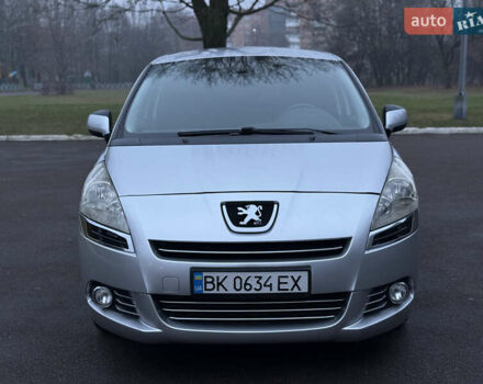 Сірий Пежо 5008, об'ємом двигуна 1.56 л та пробігом 227 тис. км за 6300 $, фото 22 на Automoto.ua