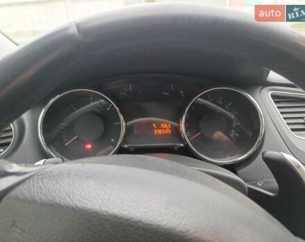 Сірий Пежо 5008, об'ємом двигуна 1.56 л та пробігом 336 тис. км за 7500 $, фото 4 на Automoto.ua