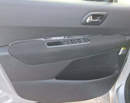 Серый Пежо 5008, объемом двигателя 1.6 л и пробегом 214 тыс. км за 6999 $, фото 17 на Automoto.ua