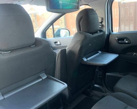 Серый Пежо 5008, объемом двигателя 2 л и пробегом 239 тыс. км за 7150 $, фото 9 на Automoto.ua