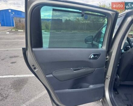 Пежо 5008 2010 в Ровно на Automoto.ua Серый Пежо 5008, объемом двигателя 2 л и пробегом 176 тыс. км за 9700 $, фото 31 на Automoto.ua