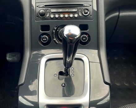 Сірий Пежо 5008, об'ємом двигуна 1.6 л та пробігом 235 тис. км за 7800 $, фото 10 на Automoto.ua