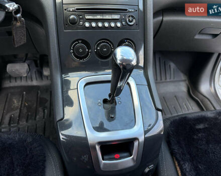 Серый Пежо 5008, объемом двигателя 1.56 л и пробегом 273 тыс. км за 7300 $, фото 20 на Automoto.ua