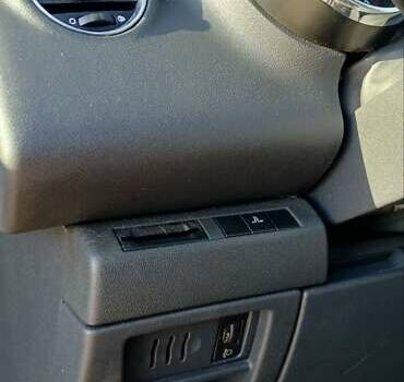 Серый Пежо 5008, объемом двигателя 1.6 л и пробегом 317 тыс. км за 6900 $, фото 32 на Automoto.ua