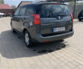 Серый Пежо 5008, объемом двигателя 2 л и пробегом 318 тыс. км за 8150 $, фото 4 на Automoto.ua