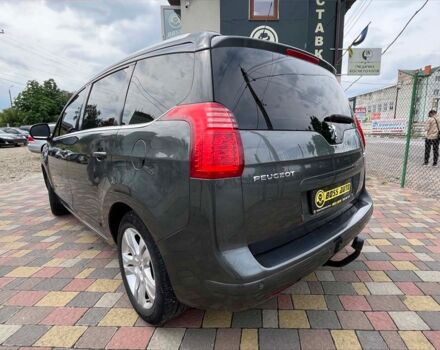 Сірий Пежо 5008, об'ємом двигуна 2 л та пробігом 252 тис. км за 10100 $, фото 4 на Automoto.ua