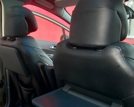 Серый Пежо 5008, объемом двигателя 1.56 л и пробегом 240 тыс. км за 7999 $, фото 9 на Automoto.ua