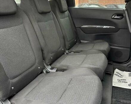 Серый Пежо 5008, объемом двигателя 1.6 л и пробегом 280 тыс. км за 7800 $, фото 17 на Automoto.ua