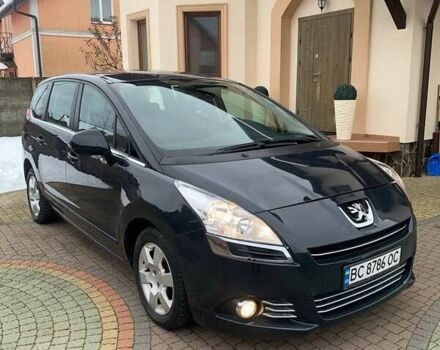 Серый Пежо 5008, объемом двигателя 2 л и пробегом 239 тыс. км за 7150 $, фото 3 на Automoto.ua