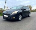Сірий Пежо 5008, об'ємом двигуна 1.6 л та пробігом 235 тис. км за 7800 $, фото 3 на Automoto.ua