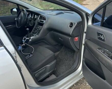 Пежо 5008 2010 в Ивано-Франковске на Automoto.ua Серый Пежо 5008, объемом двигателя 1.56 л и пробегом 227 тыс. км за 8100 $, фото 4 на Automoto.ua