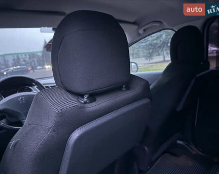 Сірий Пежо 5008, об'ємом двигуна 1.56 л та пробігом 227 тис. км за 6300 $, фото 58 на Automoto.ua