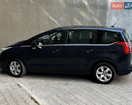 Серый Пежо 5008, объемом двигателя 1.6 л и пробегом 222 тыс. км за 7800 $, фото 4 на Automoto.ua