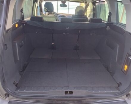 Сірий Пежо 5008, об'ємом двигуна 1.6 л та пробігом 215 тис. км за 7300 $, фото 6 на Automoto.ua