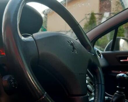 Серый Пежо 5008, объемом двигателя 1.56 л и пробегом 240 тыс. км за 7999 $, фото 12 на Automoto.ua