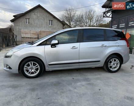 Серый Пежо 5008, объемом двигателя 1.56 л и пробегом 273 тыс. км за 7300 $, фото 4 на Automoto.ua