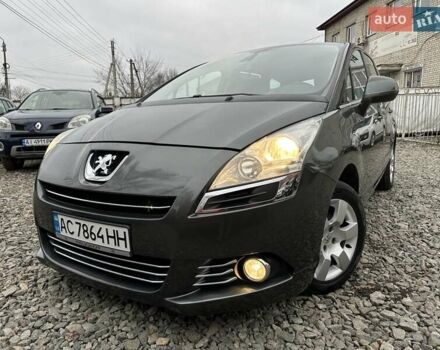 Серый Пежо 5008, объемом двигателя 1.6 л и пробегом 280 тыс. км за 7800 $, фото 1 на Automoto.ua