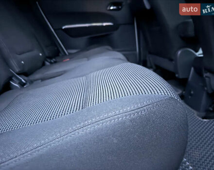 Сірий Пежо 5008, об'ємом двигуна 1.56 л та пробігом 227 тис. км за 6300 $, фото 56 на Automoto.ua