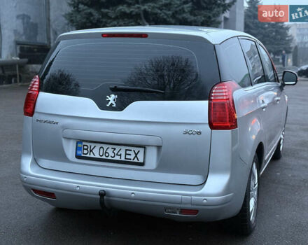 Сірий Пежо 5008, об'ємом двигуна 1.56 л та пробігом 227 тис. км за 6300 $, фото 15 на Automoto.ua