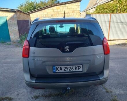 Сірий Пежо 5008, об'ємом двигуна 1.6 л та пробігом 215 тис. км за 7300 $, фото 2 на Automoto.ua